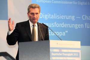 Günther Oettinger auf dem Bayerischen Finanzgipfel (© Bayerisches Finanz Zentrum e.V.)