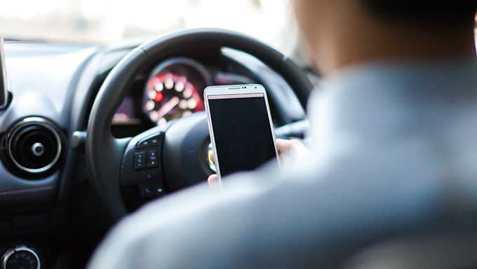 Weltweiter Smartphone-Markt erstmals rückläufig
